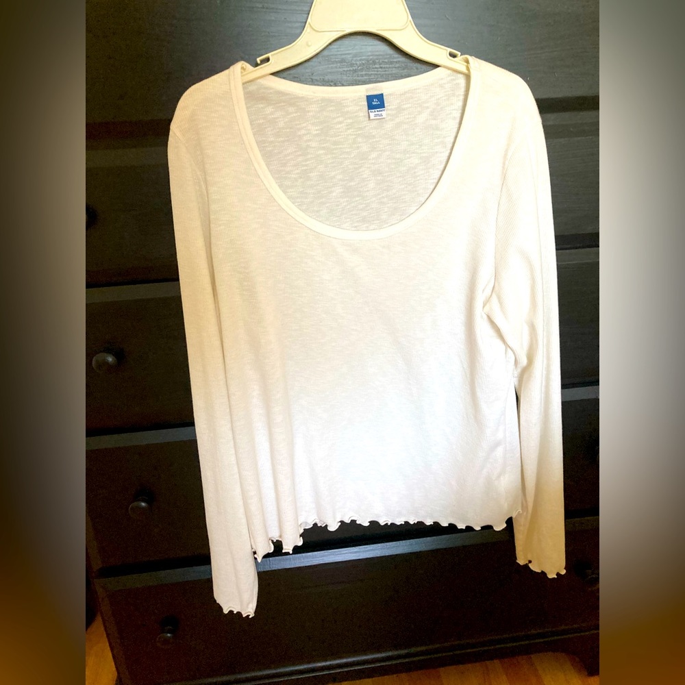 Old Navy long sleeve tee
